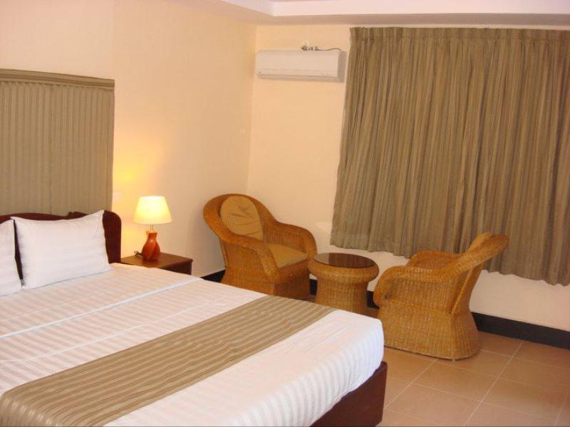 Crystal Hotel Sihanoukville Exterior photo